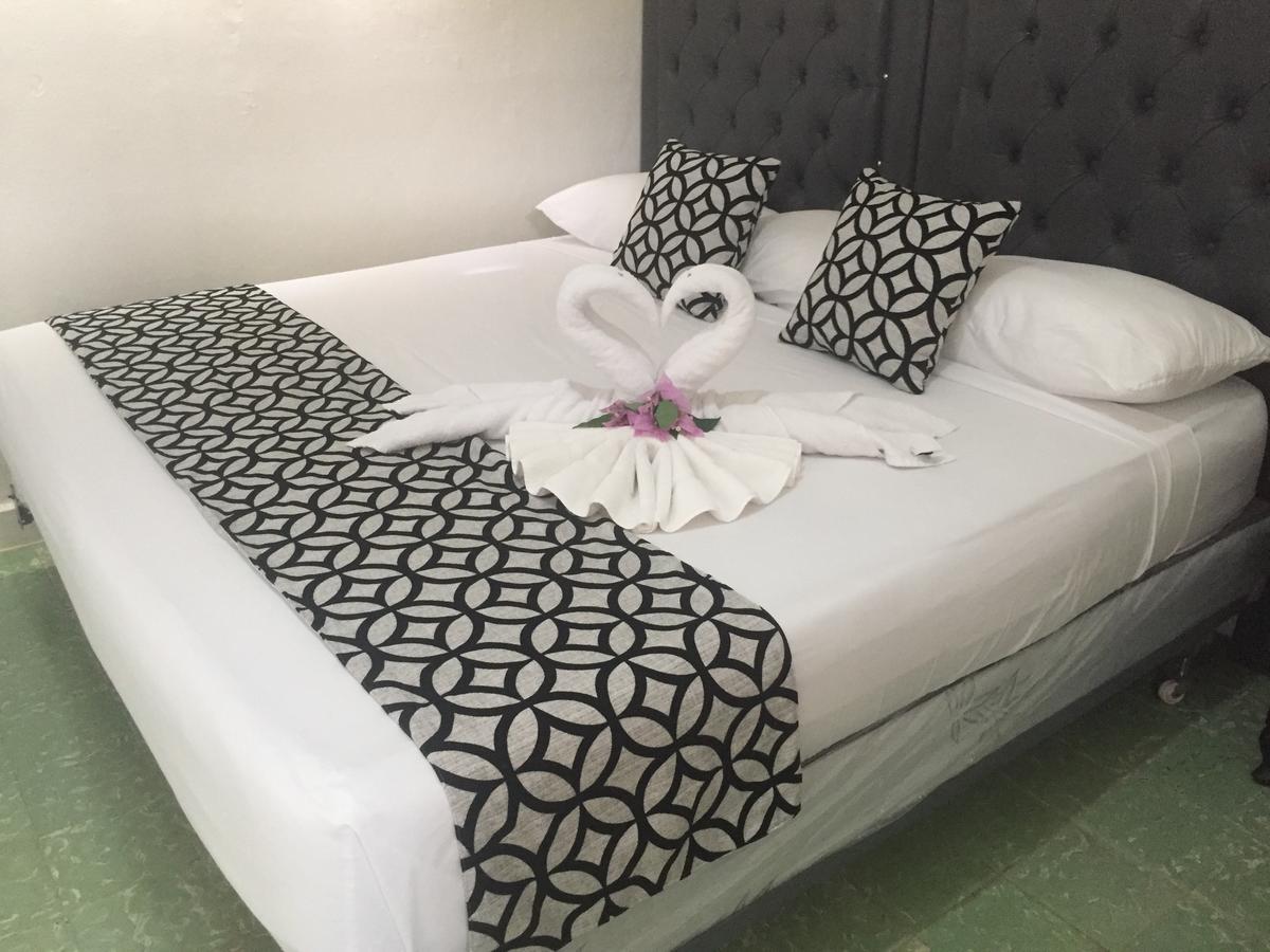 Arboleda Hostal Santo Domingo Exterior photo