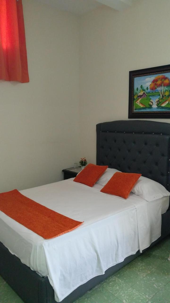 Arboleda Hostal Santo Domingo Exterior photo