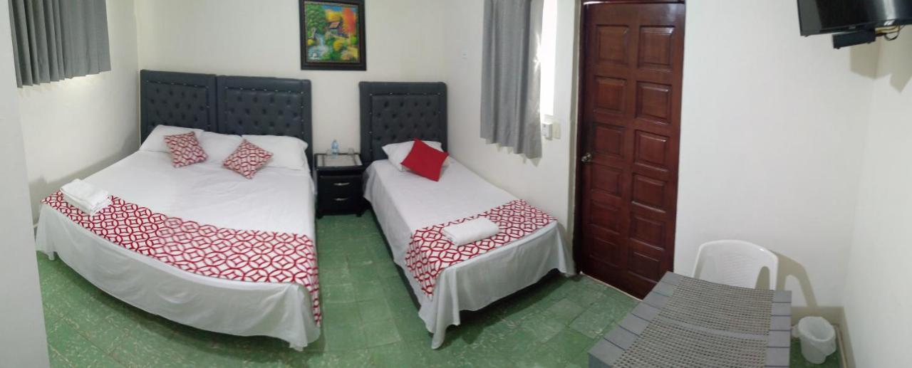 Arboleda Hostal Santo Domingo Exterior photo