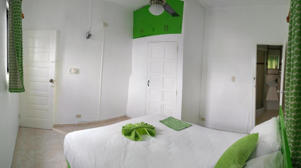 Arboleda Hostal Santo Domingo Exterior photo