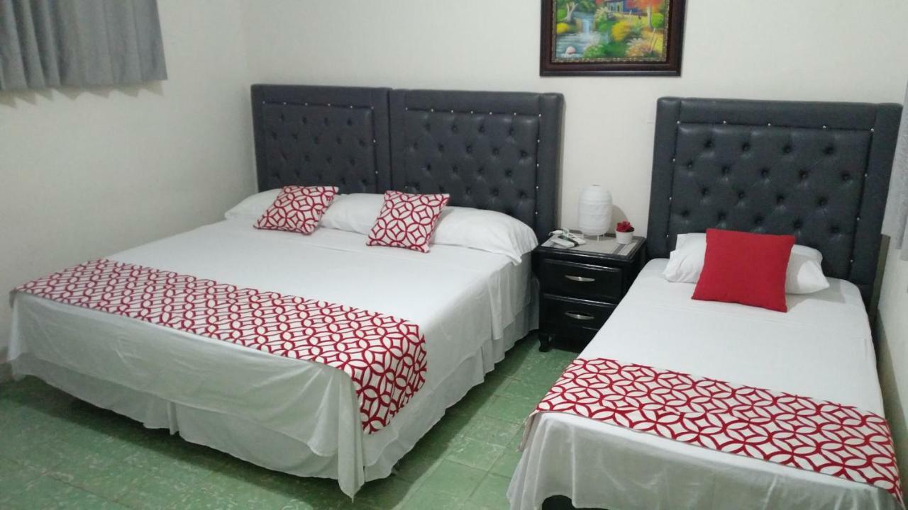 Arboleda Hostal Santo Domingo Exterior photo