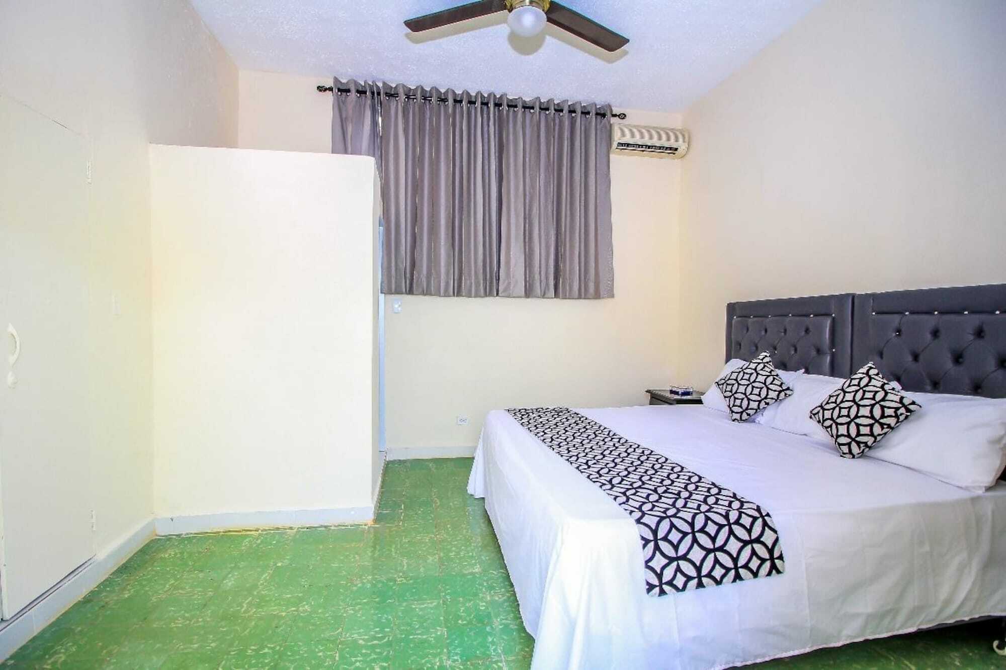 Arboleda Hostal Santo Domingo Exterior photo