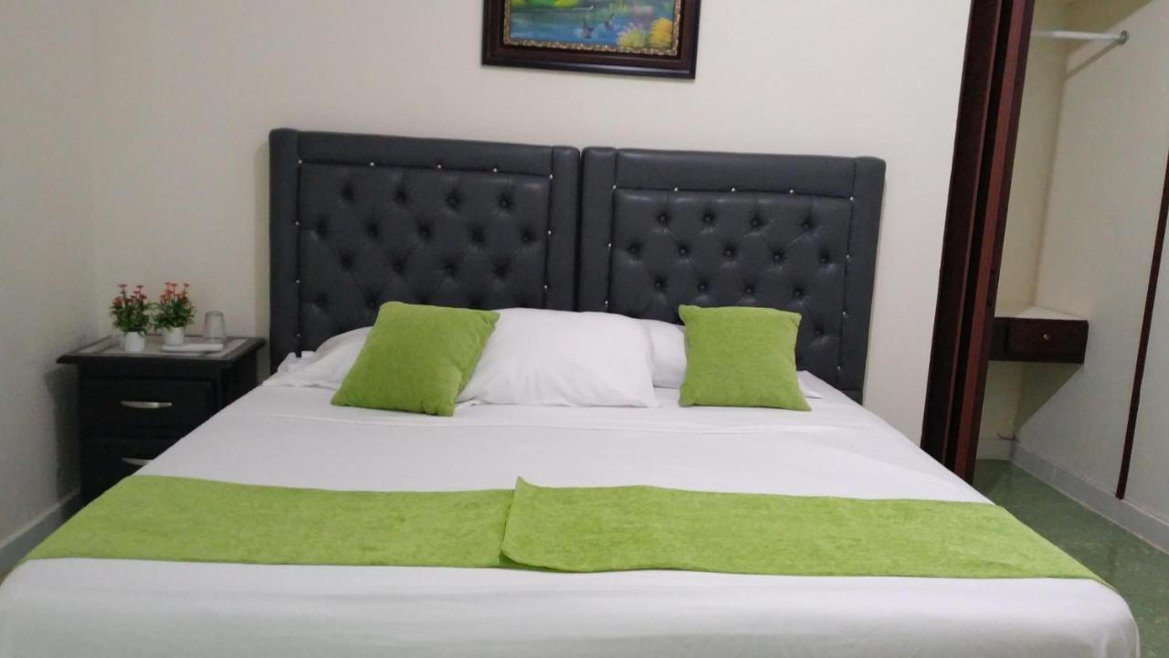 Arboleda Hostal Santo Domingo Exterior photo